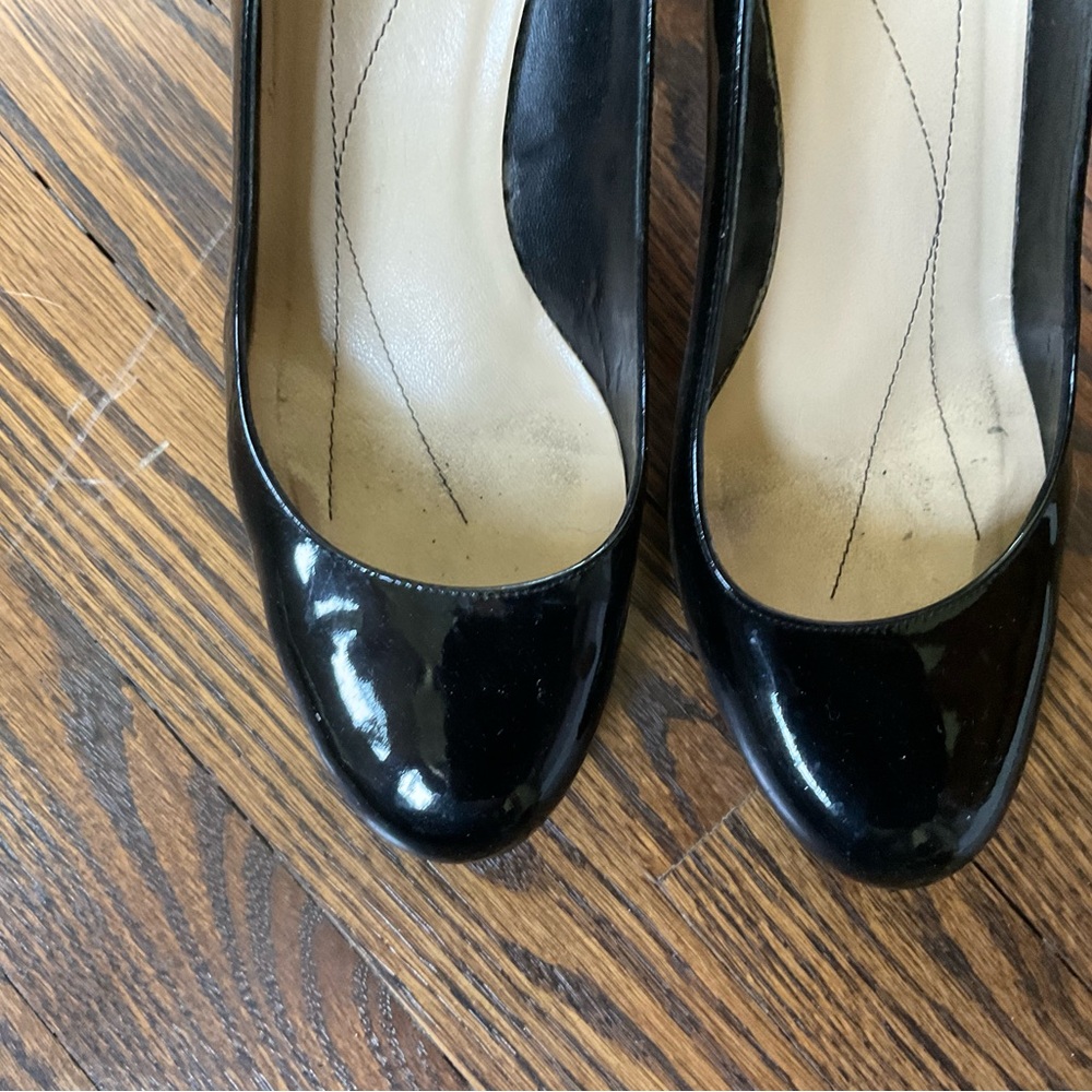 Kate Spade Classic Black Patent Women’s Pumps - Picture 3 of 11